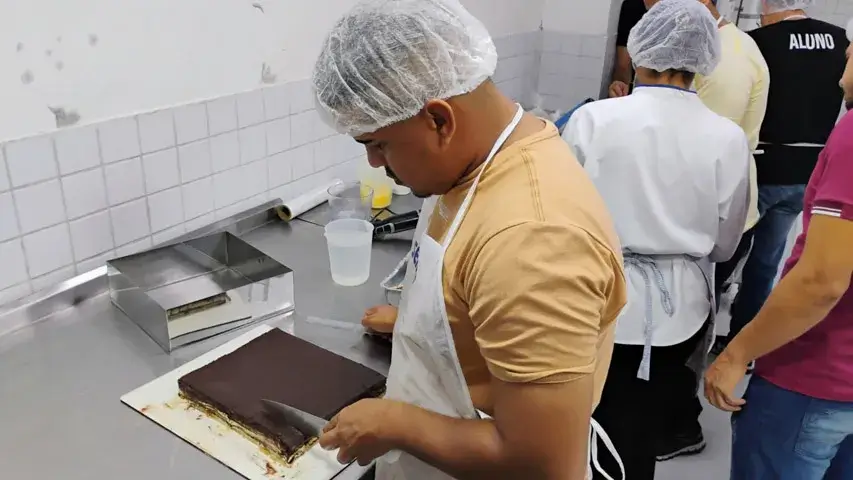 SENAI e Sindpan Formação em Confeitaria Clássica